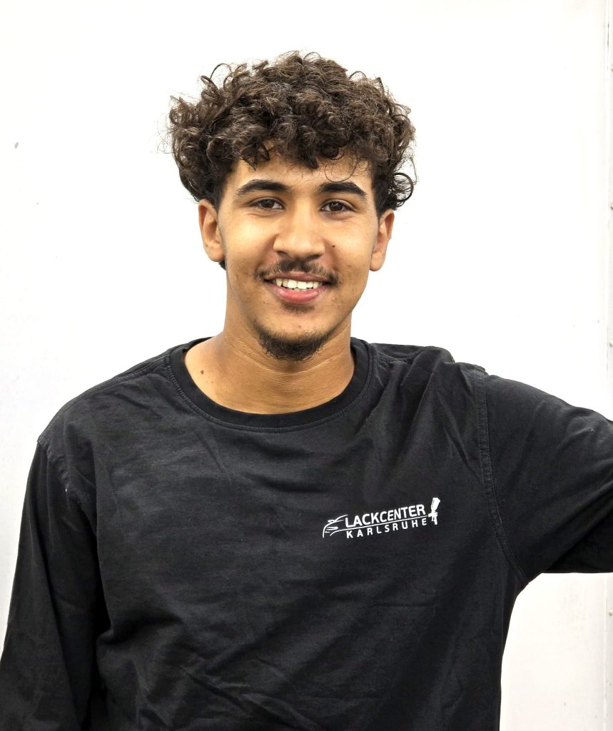 Soufiane Zahir, Azubi Lackierer – Lackcenter Karlsruhe